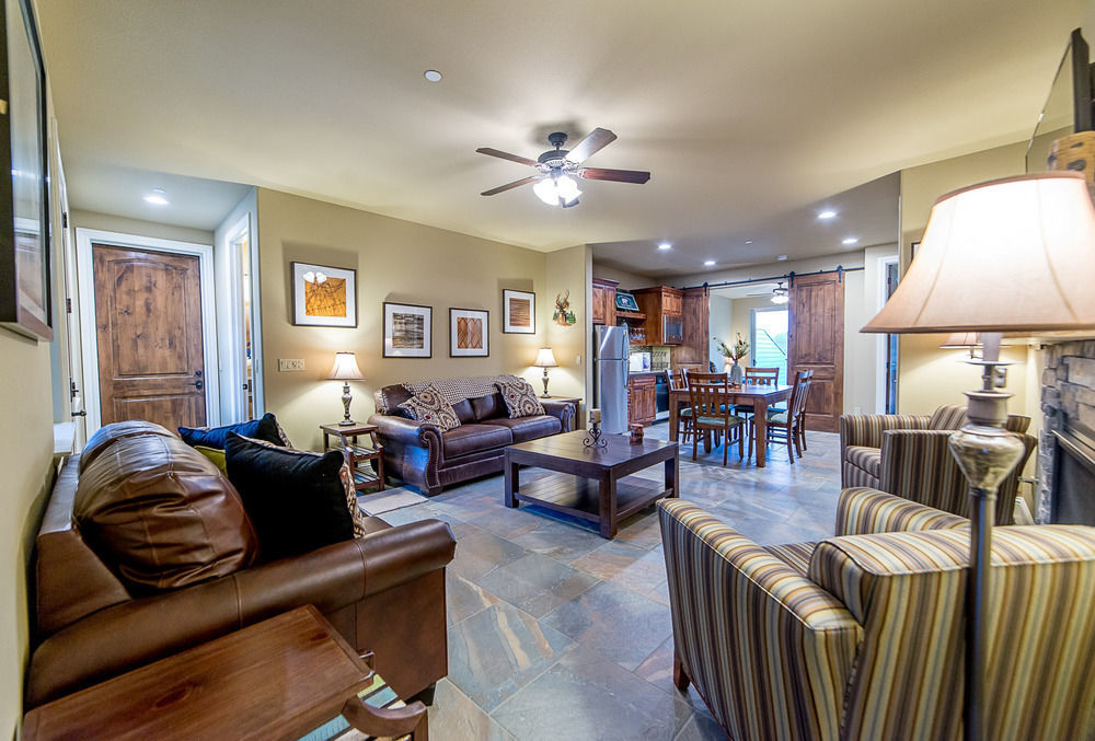 Inn The Woods Suites Ahwahnee Exterior photo